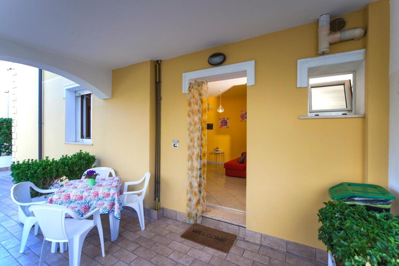 Residence Yellow Rimini Kültér fotó